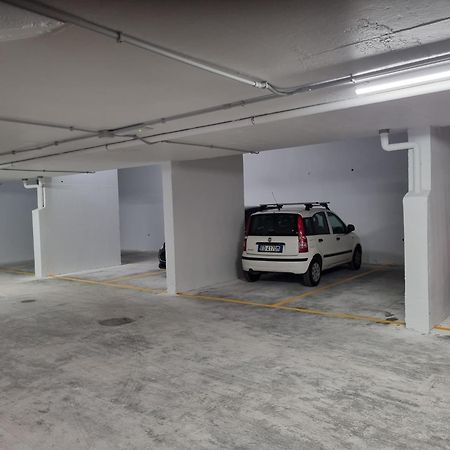 Intero Appartamento Con Giardino E Parcheggio Рим Екстер'єр фото