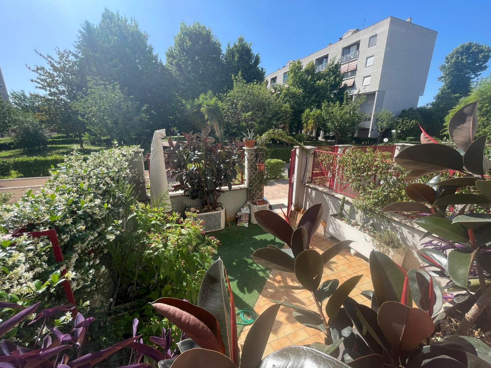 Intero Appartamento Con Giardino E Parcheggio Рим Екстер'єр фото
